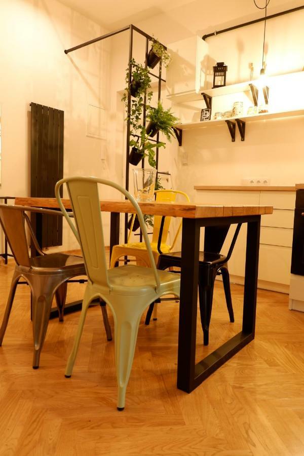 Singer Apartment Old Town Krakau Buitenkant foto