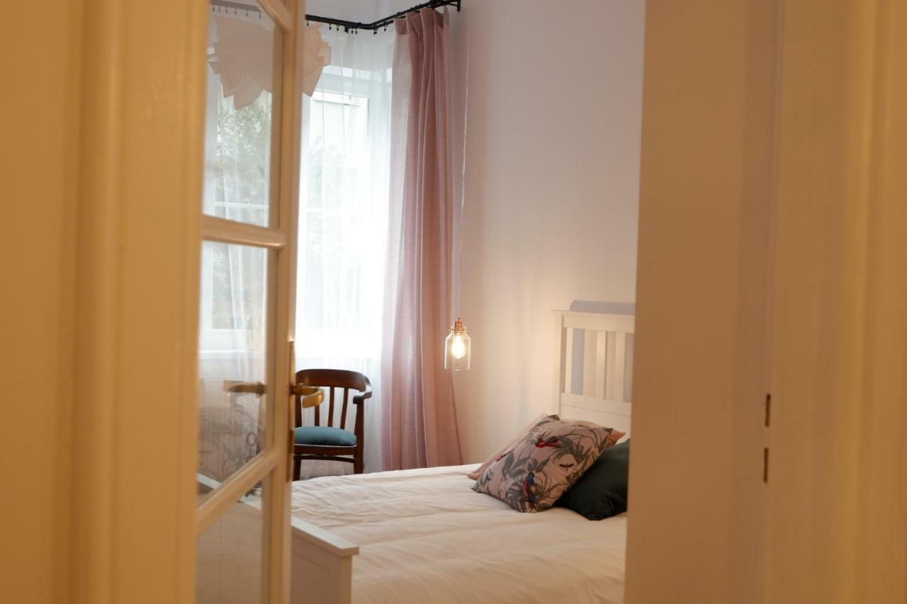 Singer Apartment Old Town Krakau Buitenkant foto